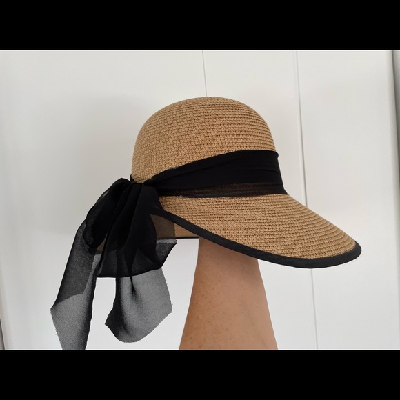 Straw hat - Picture 3 of 3